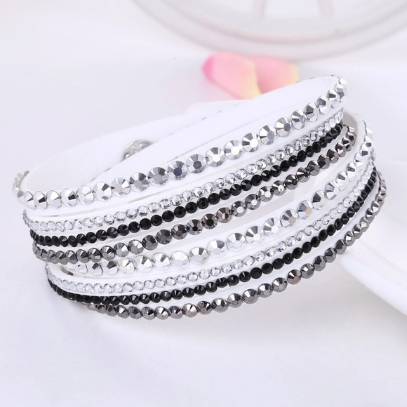 Jewelry - Wrap bracelet,Vegan leather, rhinestone NEW